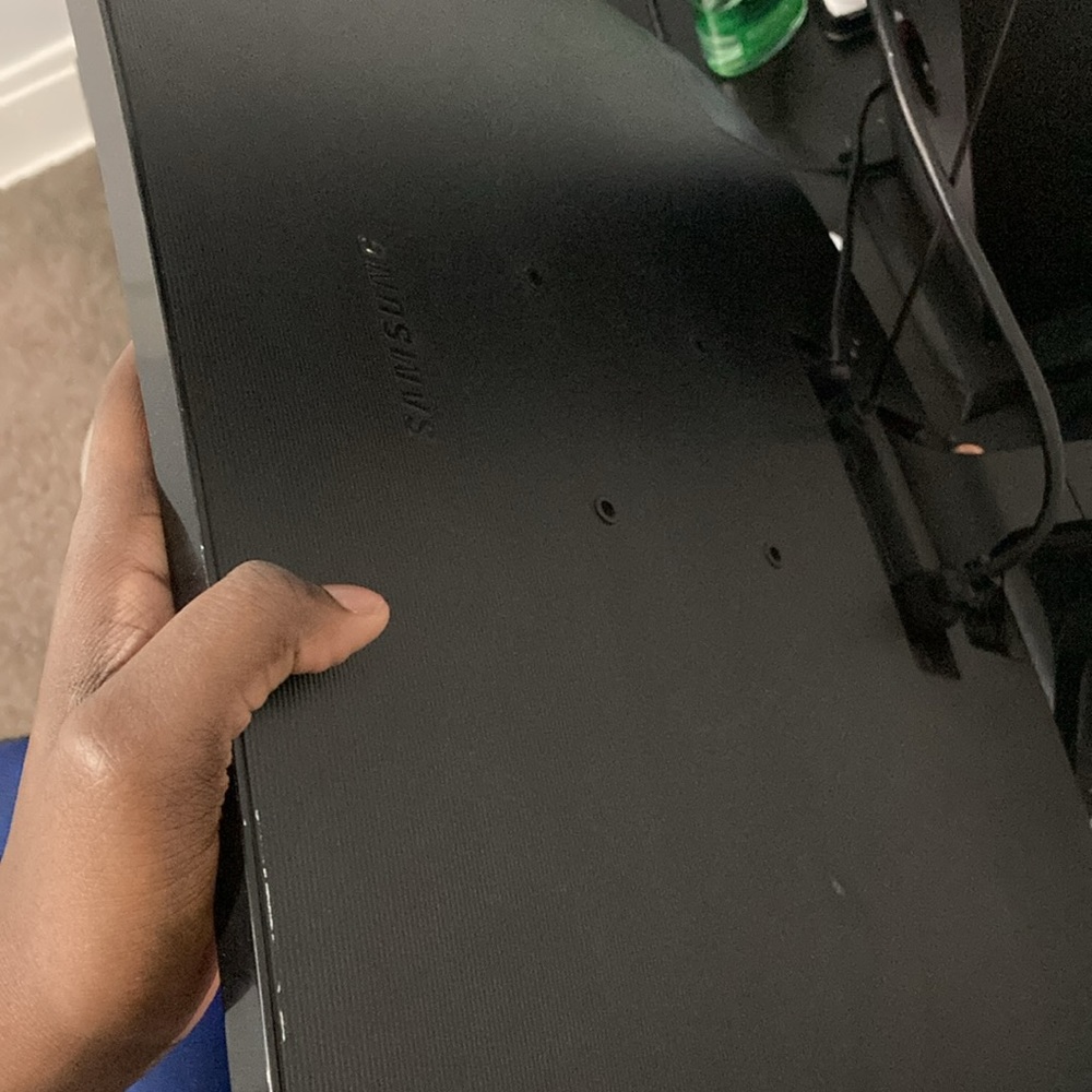 Monitor - Picture 4 of 5